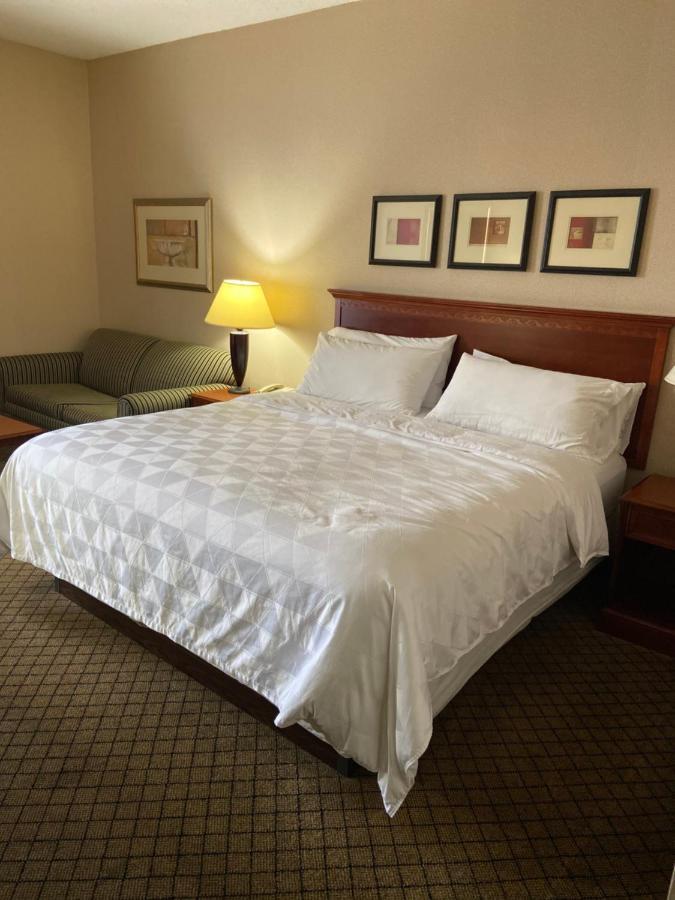Holiday Inn Dayton/Fairborn I-675 By Ihg Экстерьер фото