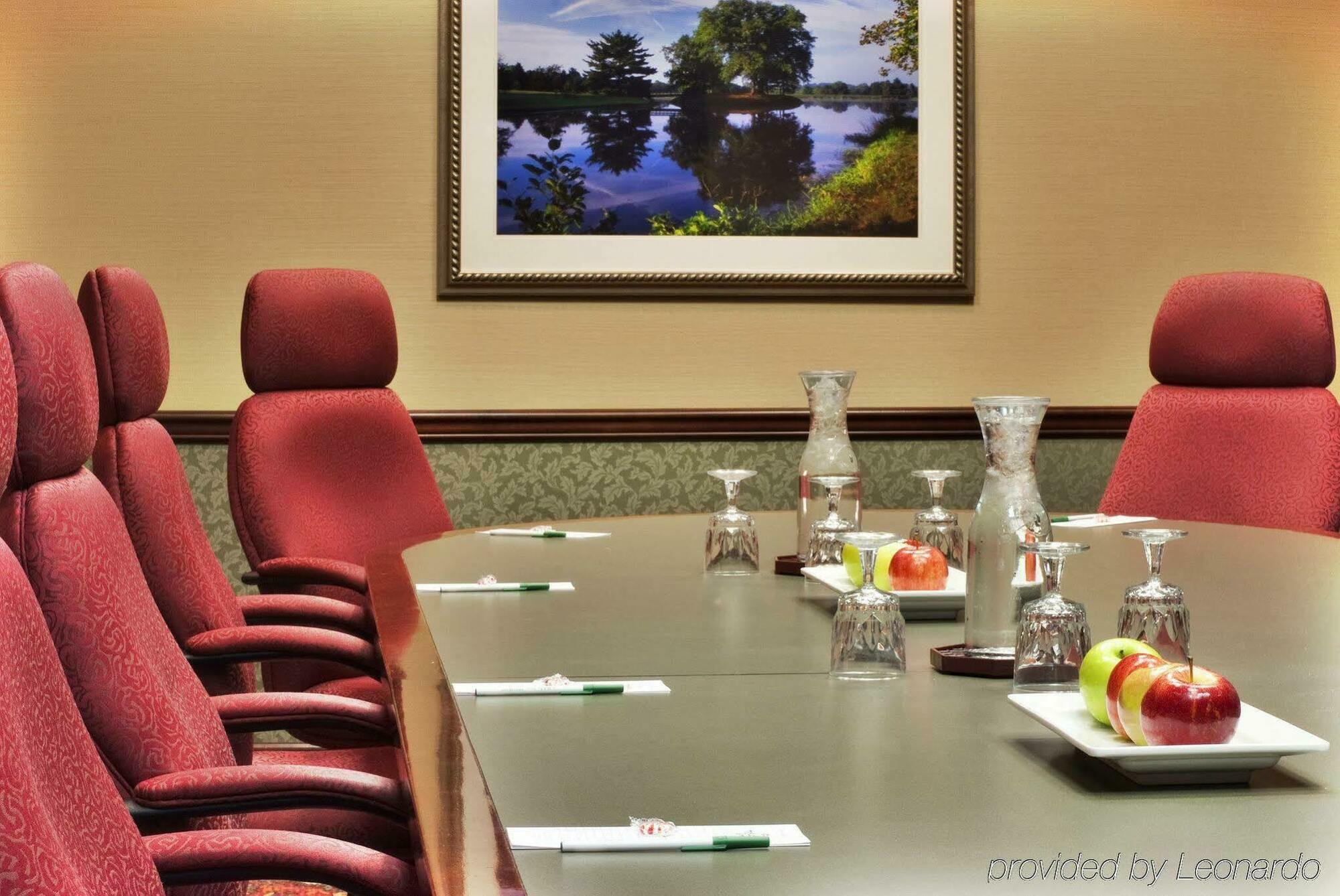 Holiday Inn Dayton/Fairborn I-675 By Ihg Экстерьер фото